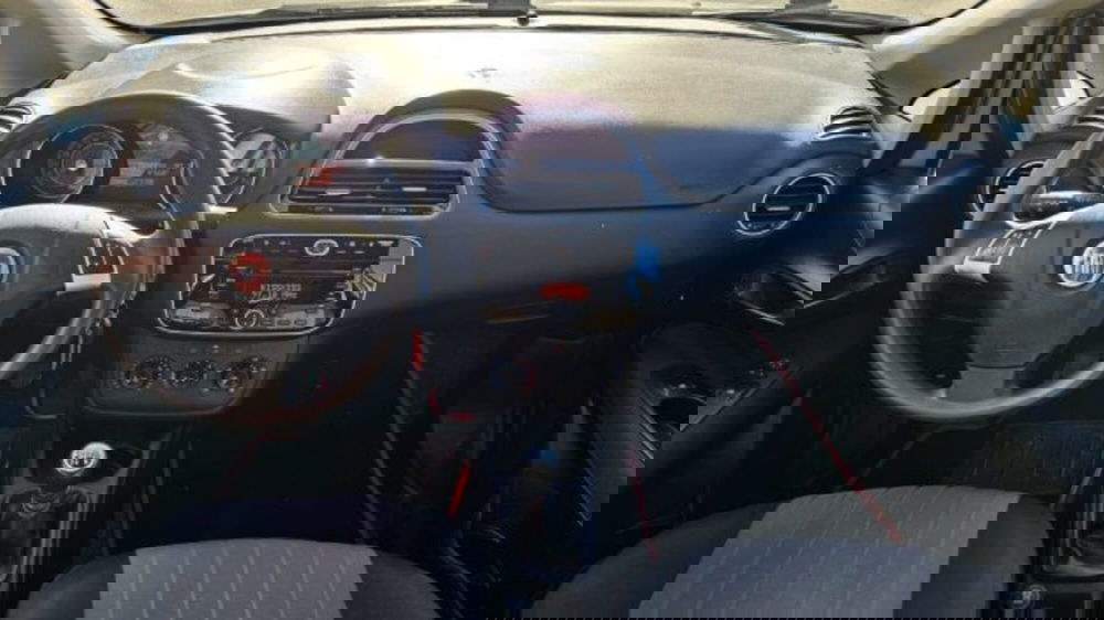 Fiat Punto usata a Lucca (12)