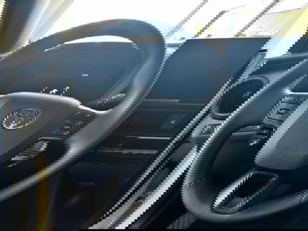 Toyota Toyota C-HR usata a Sassari (14)