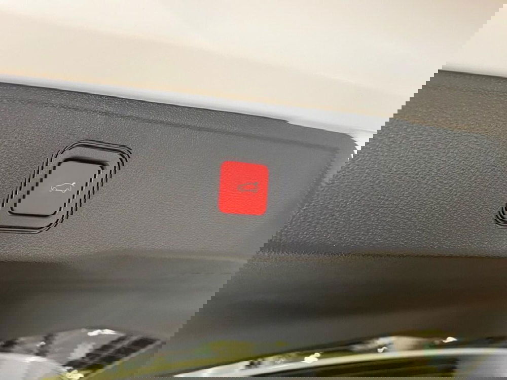 Jeep Avenger nuova a Torino (13)