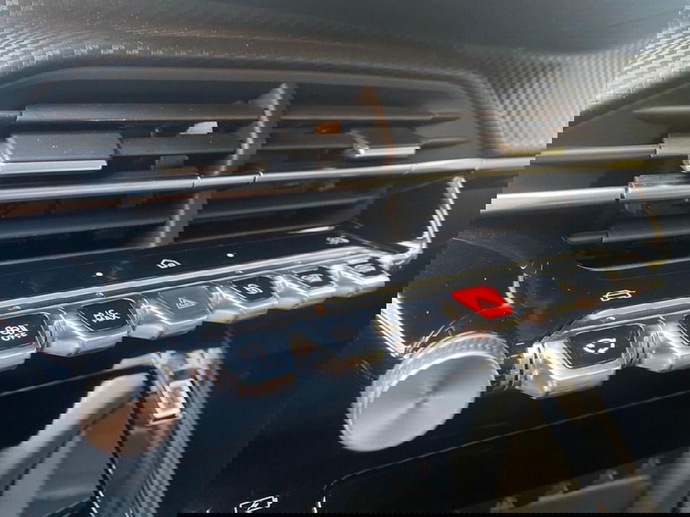 Peugeot 208 nuova a Torino (11)