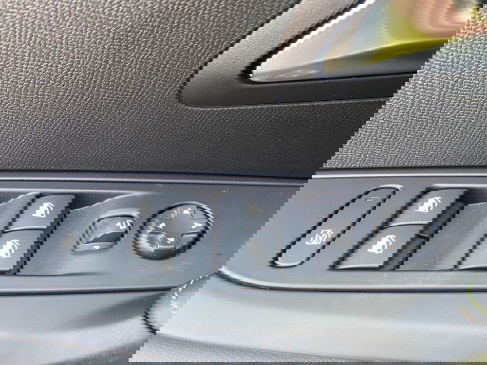 Peugeot 208 nuova a Torino (13)