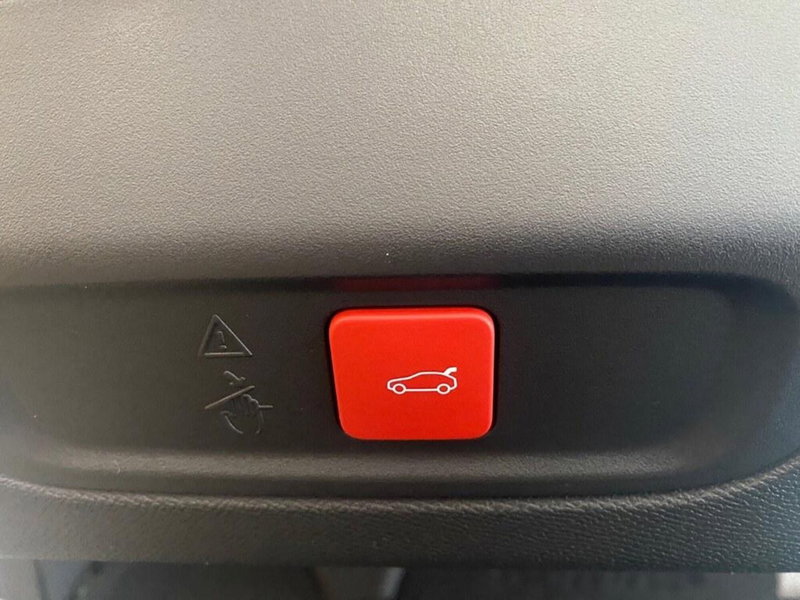 Peugeot 408 nuova a Torino (13)
