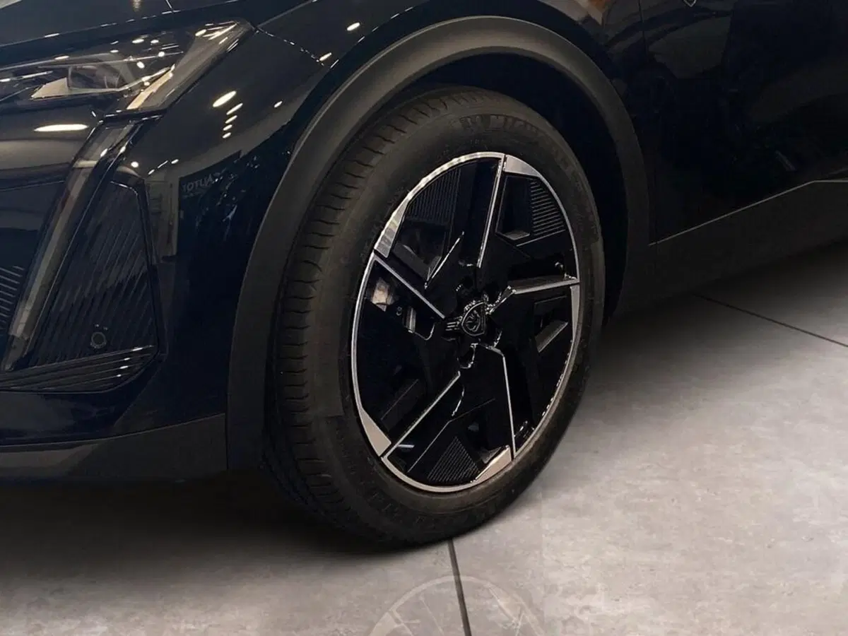 Peugeot 408 nuova a Torino (15)