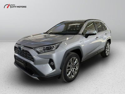 Toyota Rav4 vvt-ie h Lounge awd-i 222cv e-cvt del 2021 usata a Monza