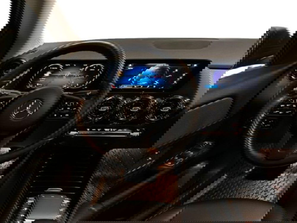 Mercedes-Benz GLA SUV usata a Avellino (11)