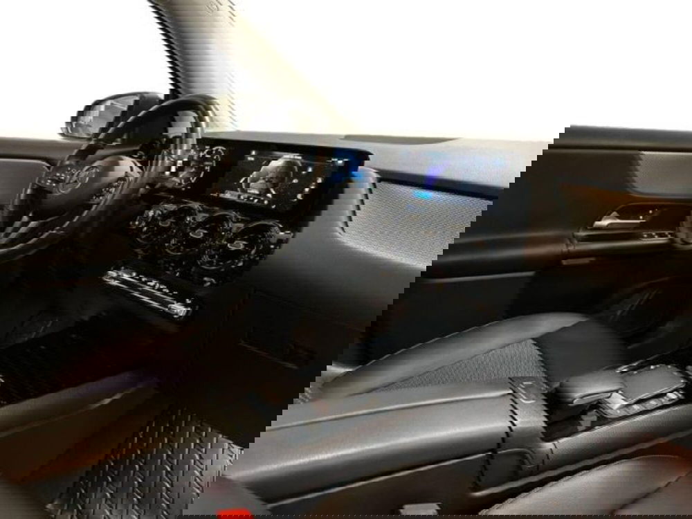 Mercedes-Benz GLA SUV usata a Avellino (15)