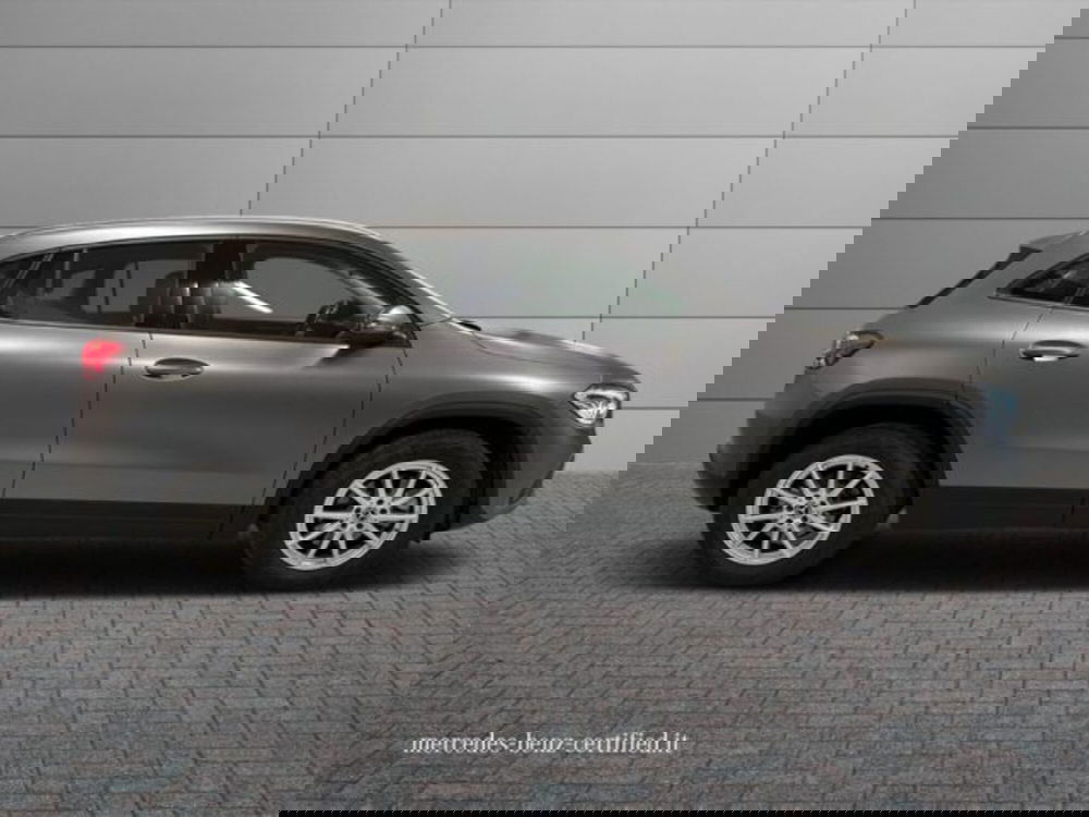 Mercedes-Benz GLA SUV usata a Avellino (5)