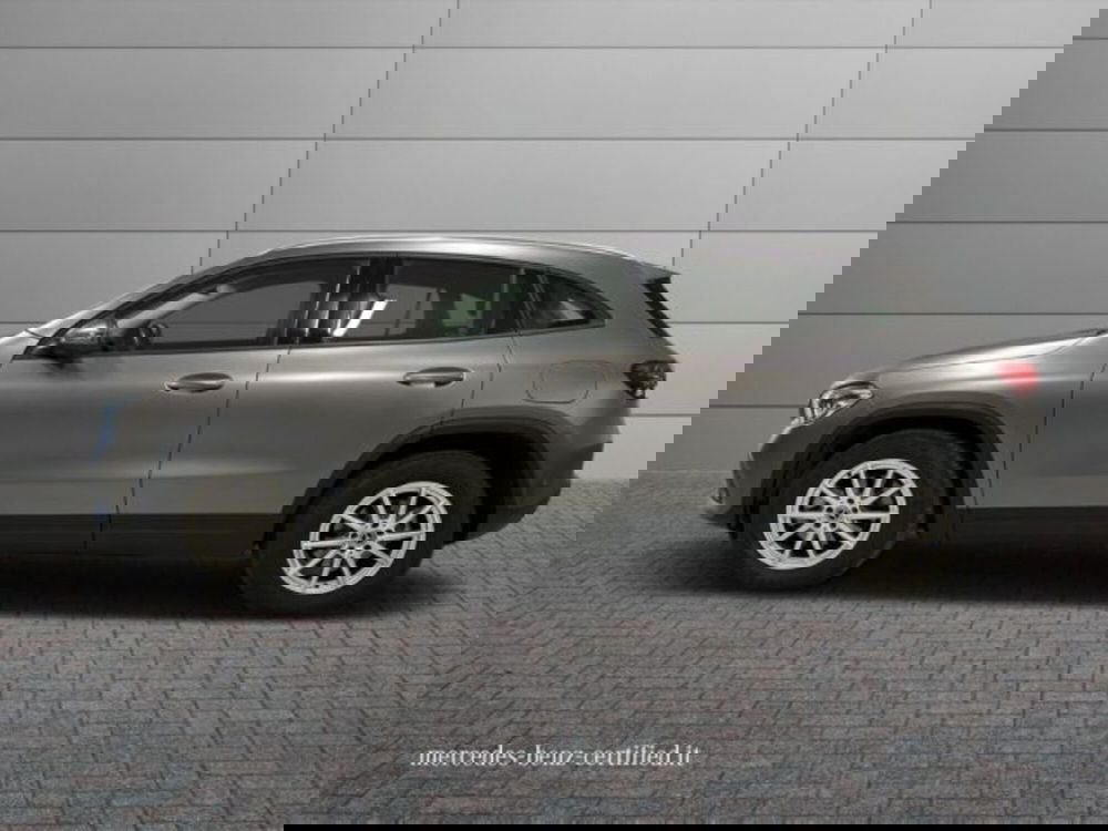 Mercedes-Benz GLA SUV usata a Avellino (6)