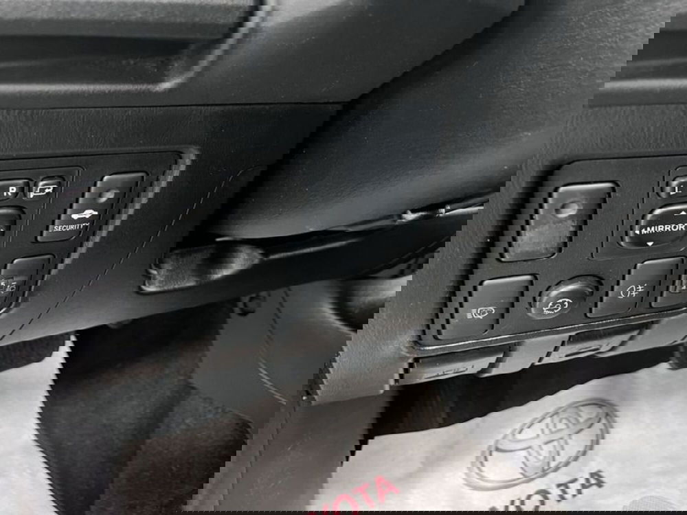 Toyota Hilux usata a Prato (15)