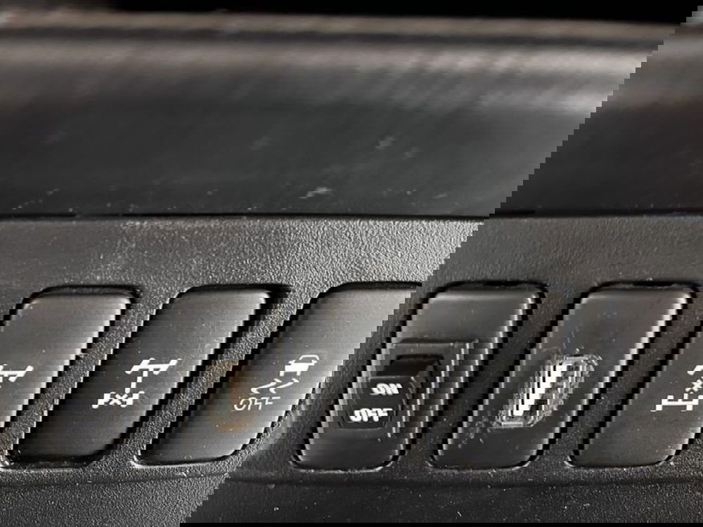 Toyota Hilux usata a Prato (16)