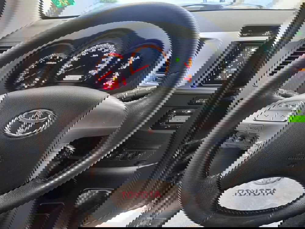 Toyota Hilux usata a Prato (8)
