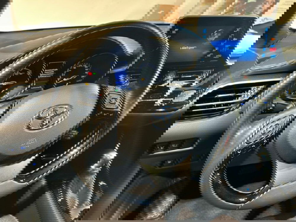 Toyota Toyota C-HR usata a Lecco (15)