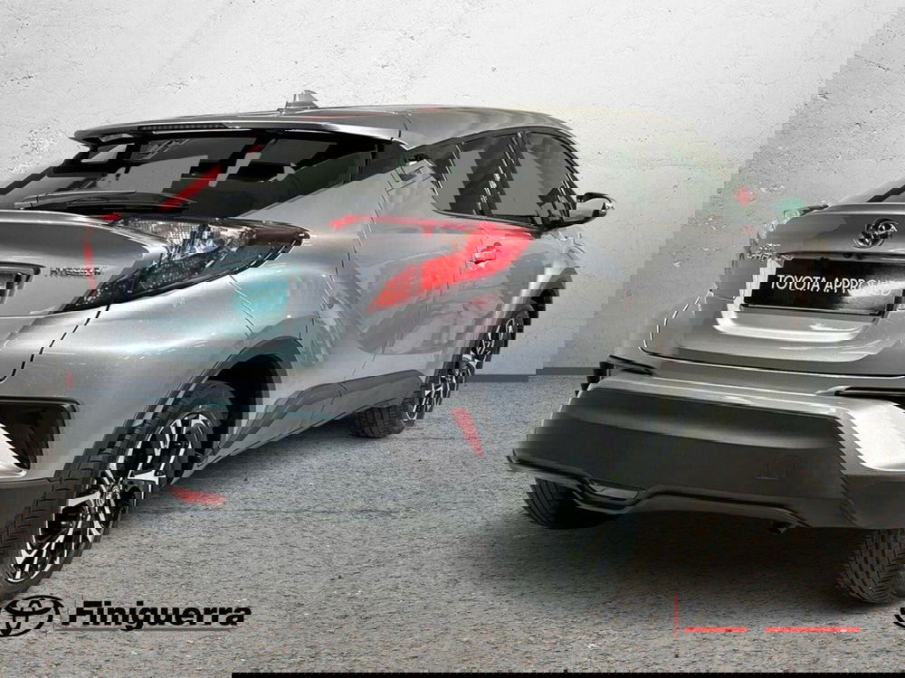 Toyota Toyota C-HR usata a Lecco (5)