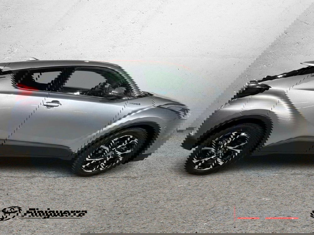 Toyota Toyota C-HR usata a Lecco (6)