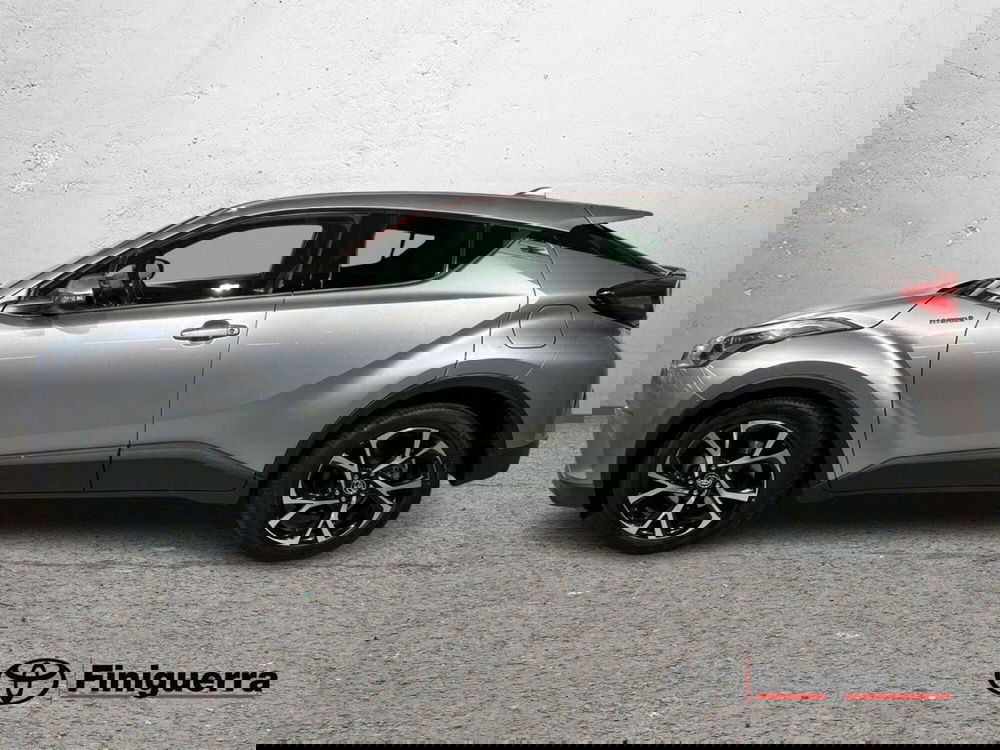 Toyota Toyota C-HR usata a Lecco (7)