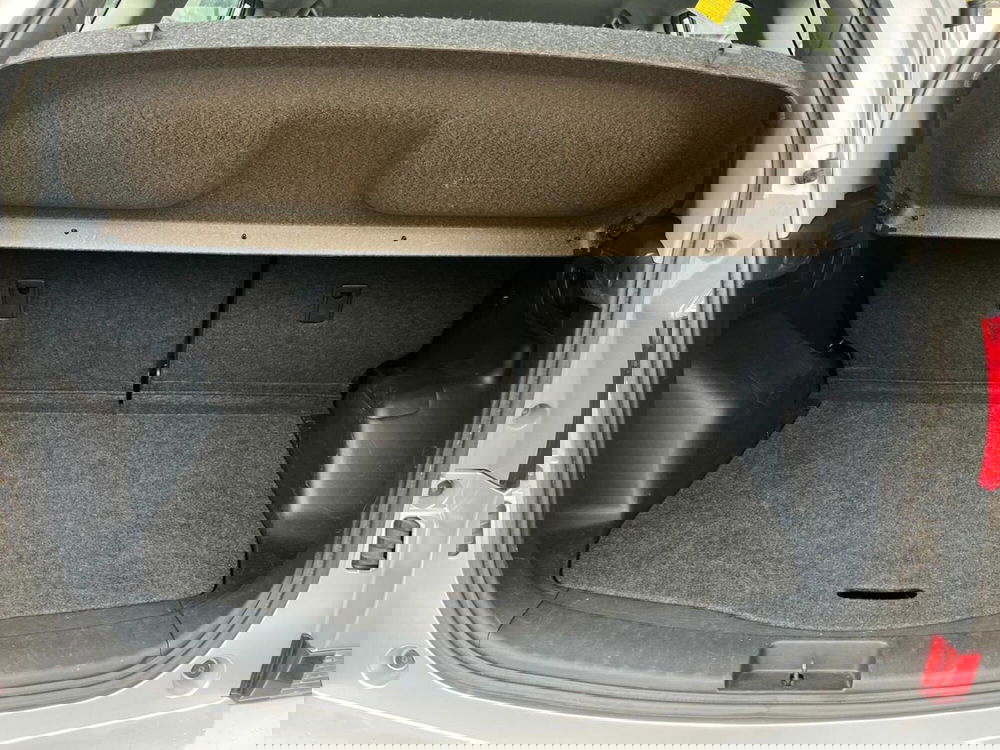 Toyota Verso-S usata a Sondrio (12)