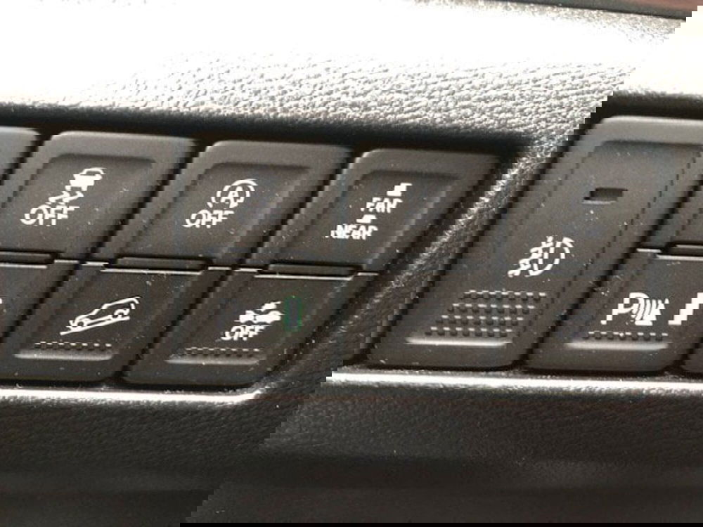 Suzuki Vitara usata a Milano (17)