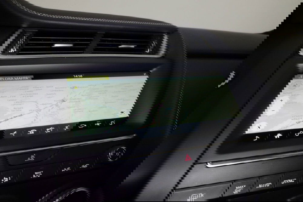Jaguar E-Pace usata a Torino (11)
