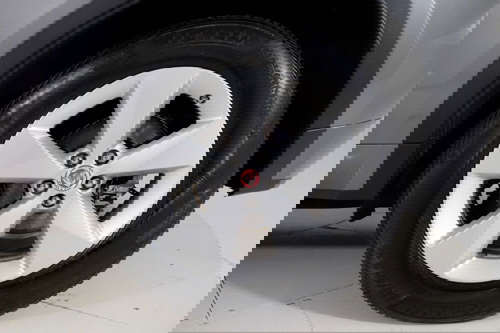 Jaguar E-Pace usata a Torino (13)