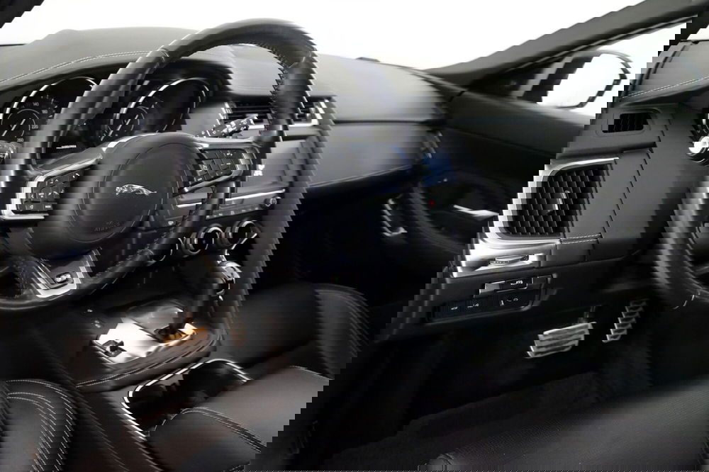 Jaguar E-Pace usata a Torino (14)