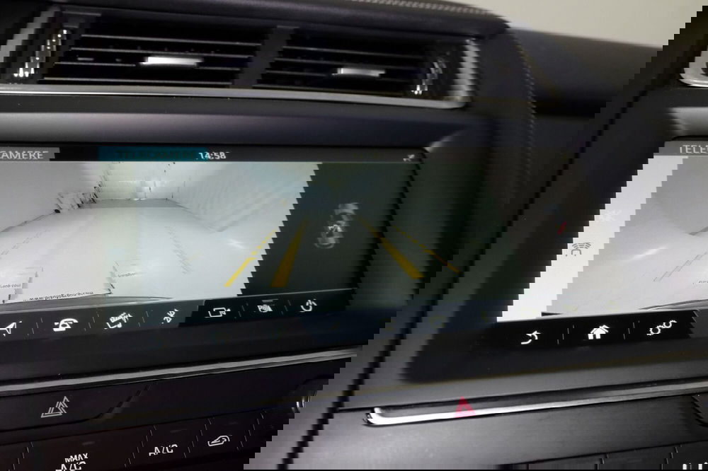 Jaguar E-Pace usata a Torino (16)