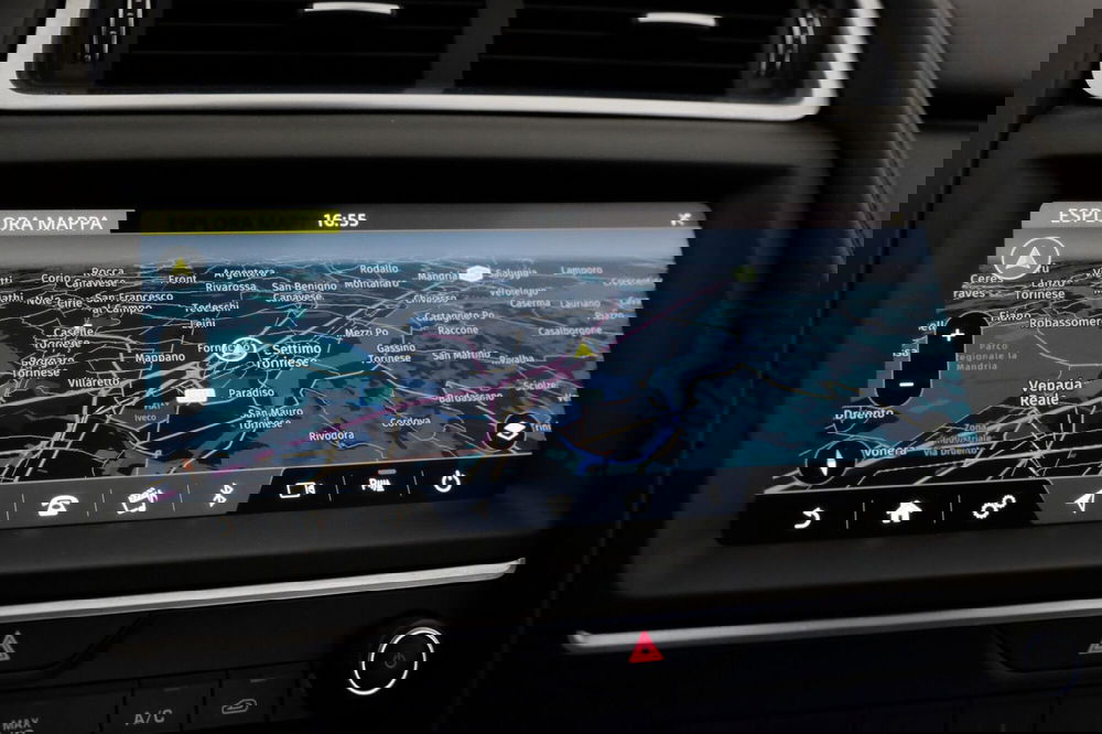 Jaguar E-Pace usata a Torino (12)