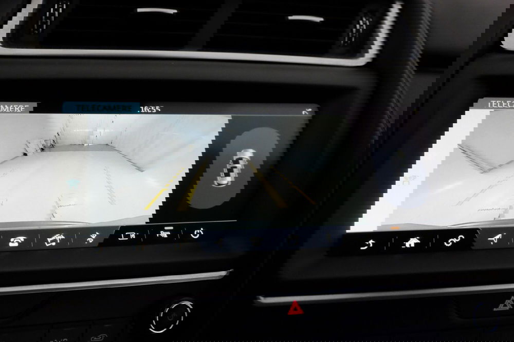 Jaguar E-Pace usata a Torino (16)