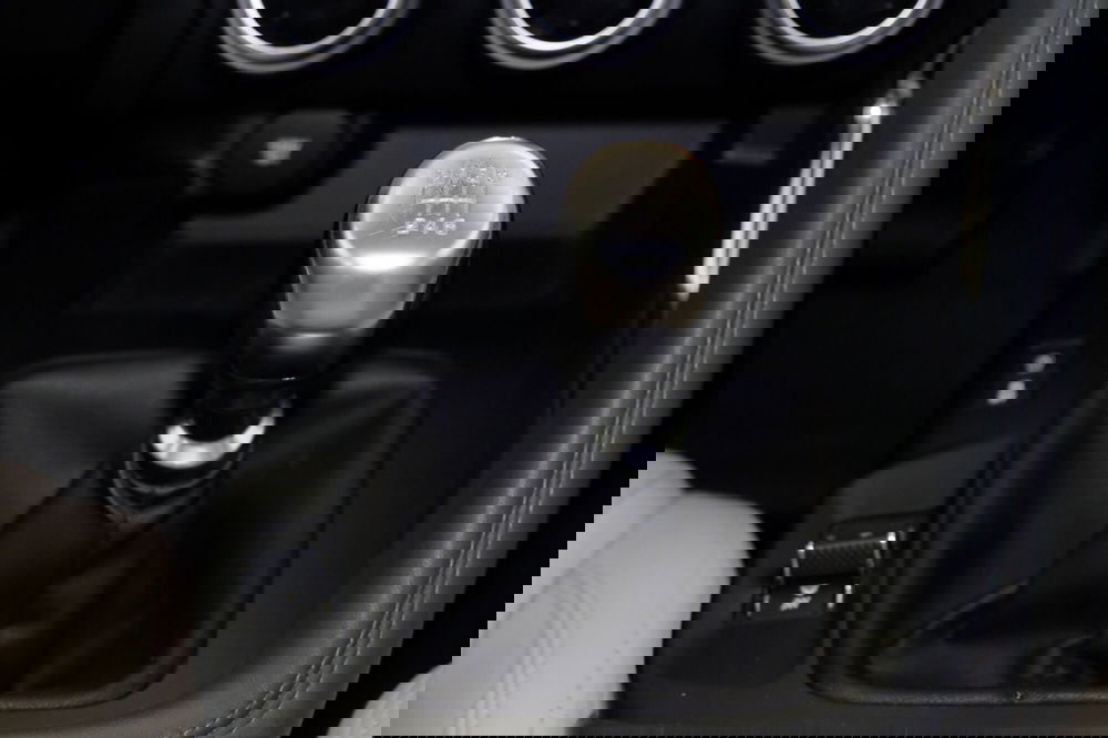 Jaguar E-Pace usata a Torino (11)