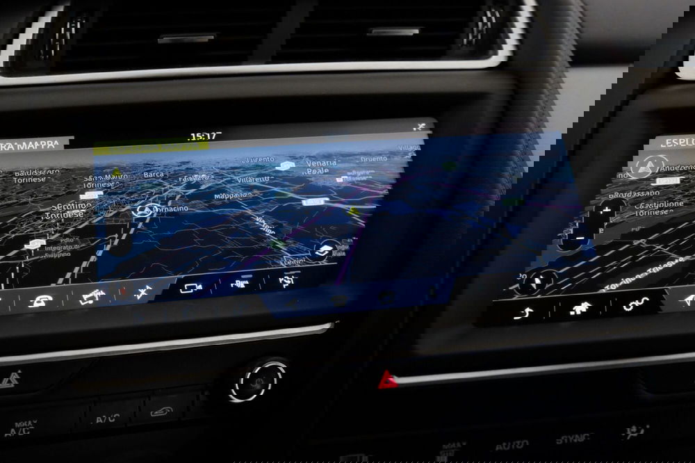 Jaguar E-Pace usata a Torino (12)