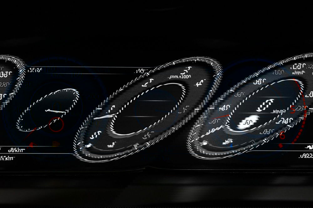 Jaguar E-Pace usata a Torino (15)