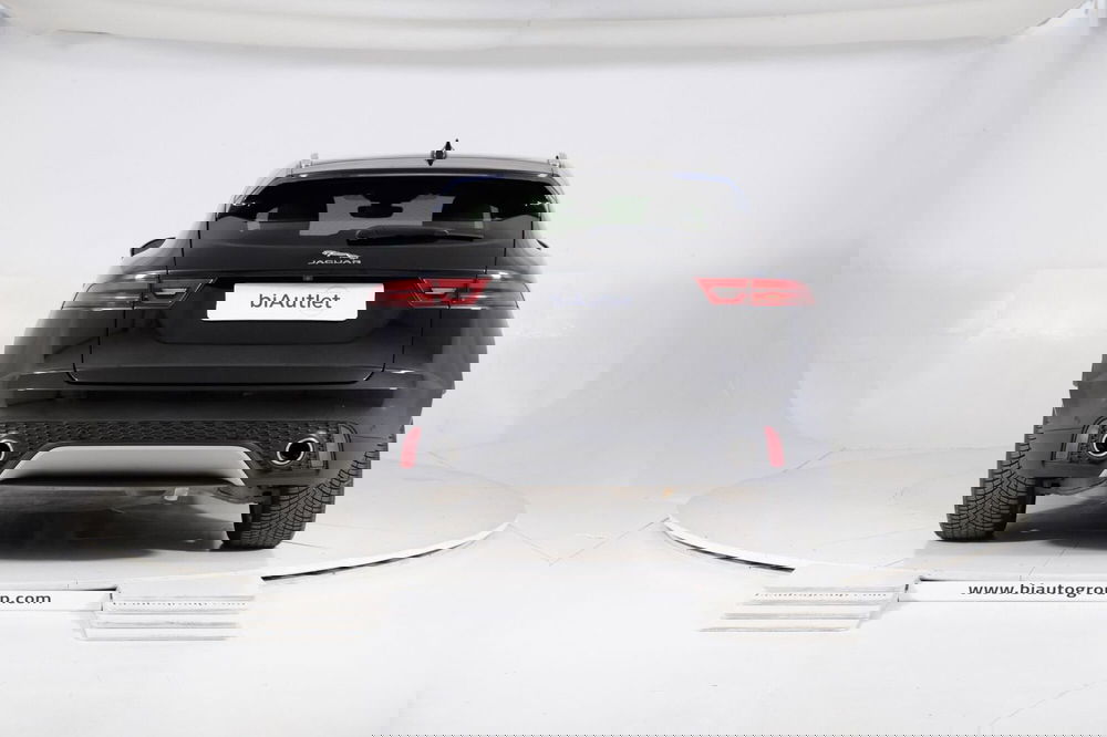 Jaguar E-Pace usata a Torino (3)