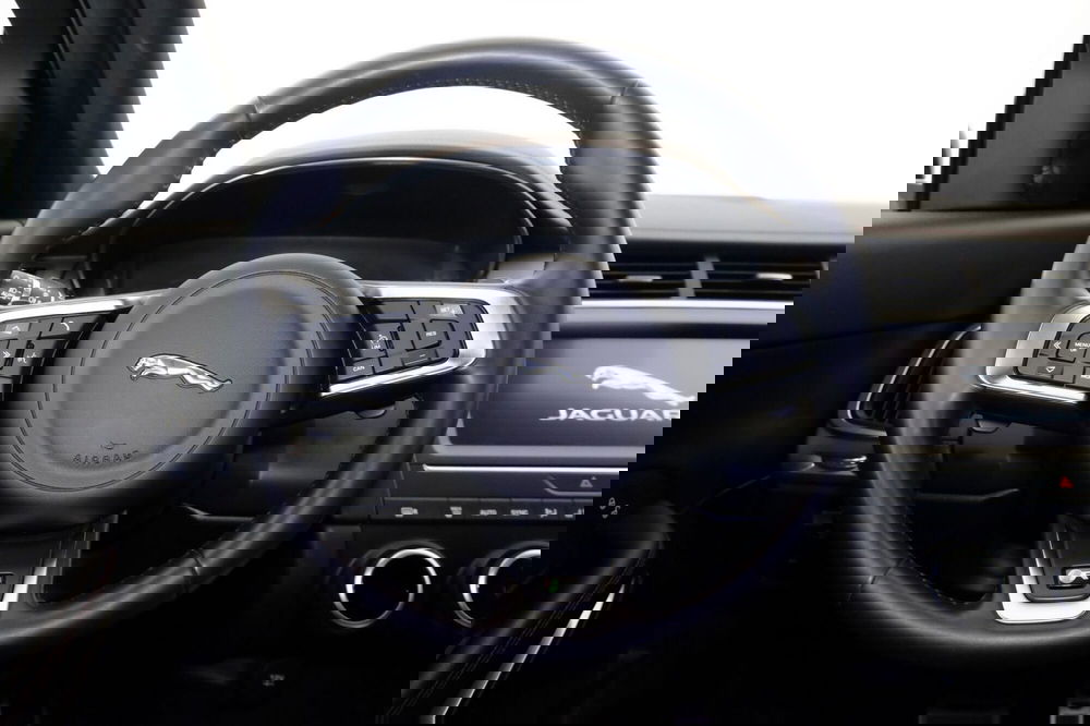 Jaguar E-Pace usata a Torino (10)