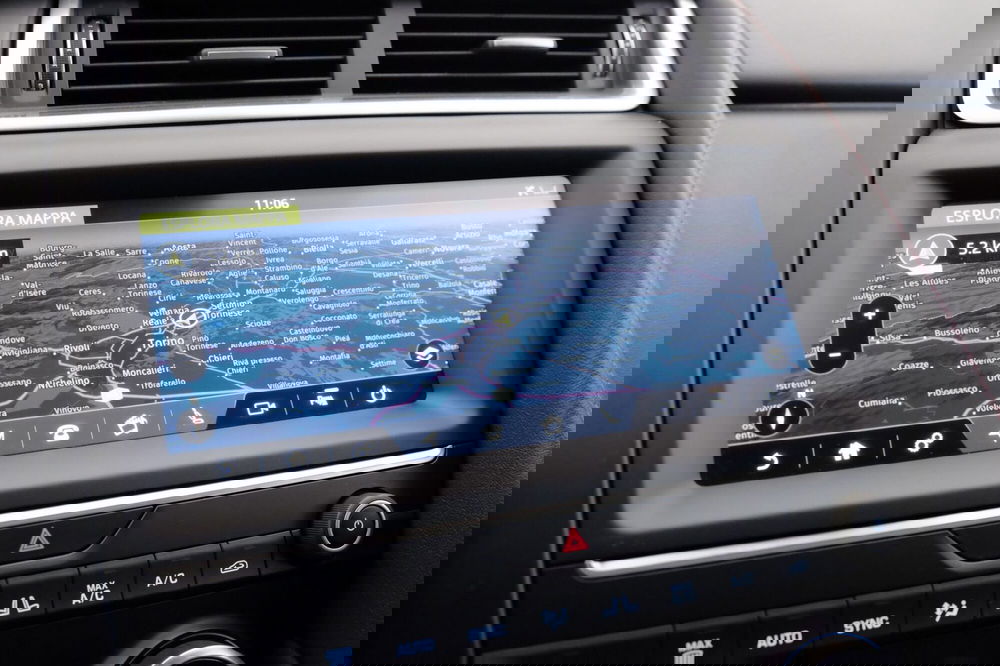 Jaguar E-Pace usata a Torino (12)