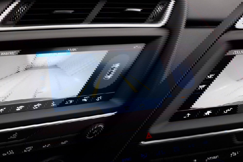 Jaguar E-Pace usata a Torino (16)