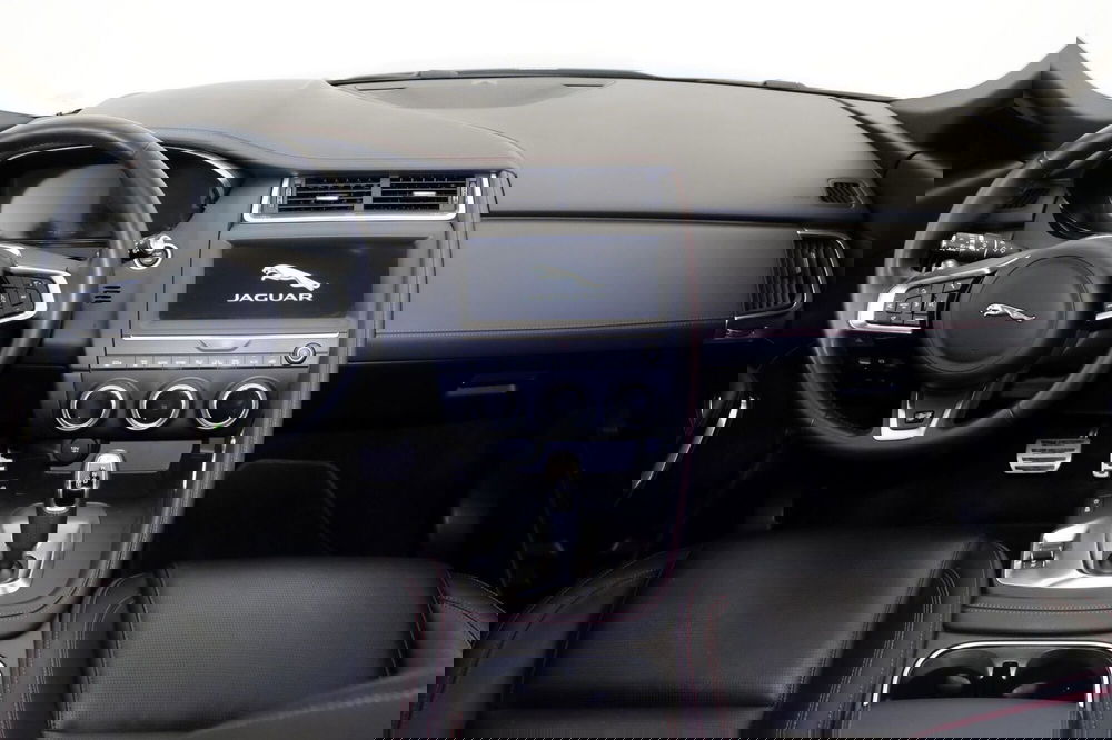 Jaguar E-Pace usata a Torino (8)