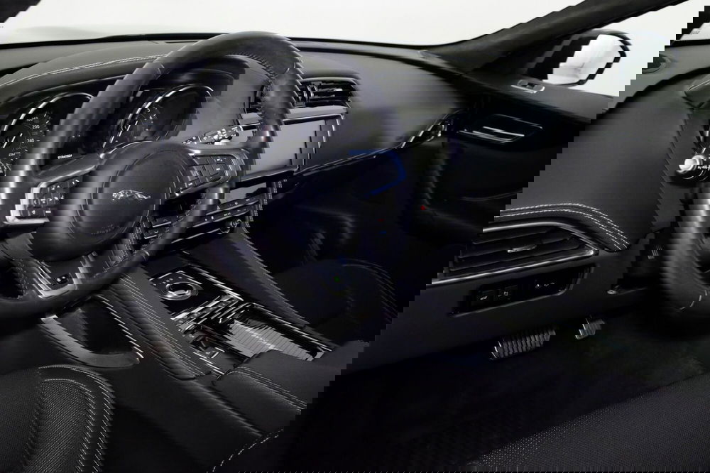 Jaguar F-Pace usata a Torino (17)