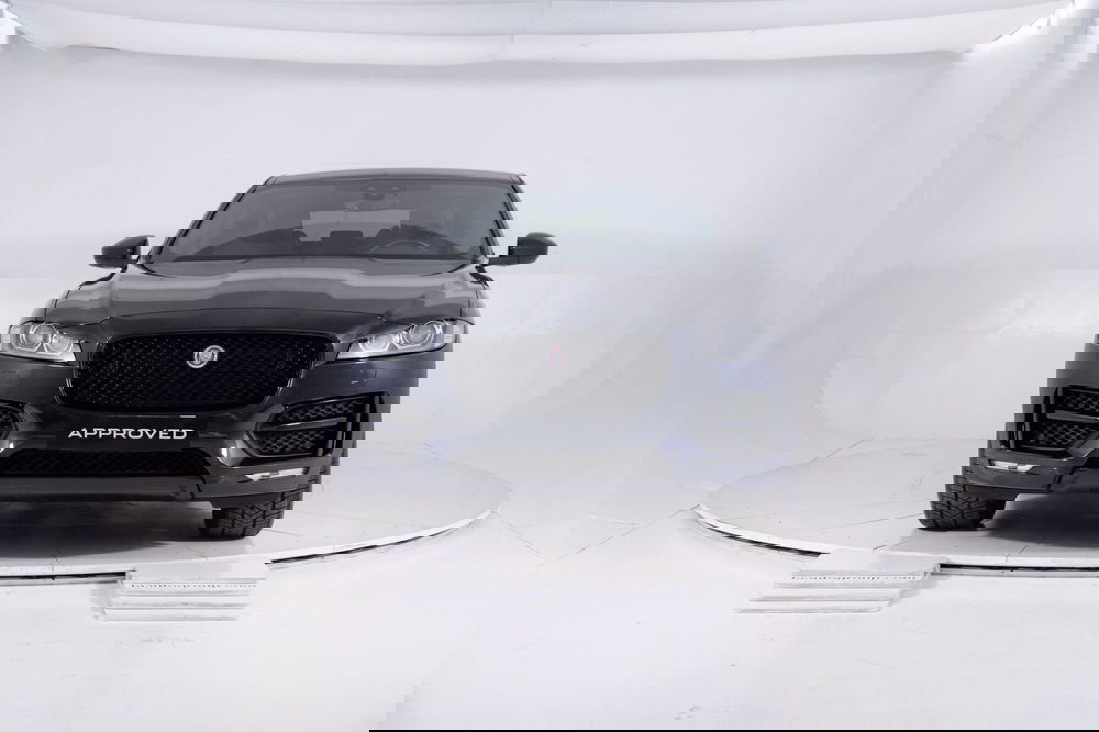 Jaguar F-Pace usata a Torino (8)