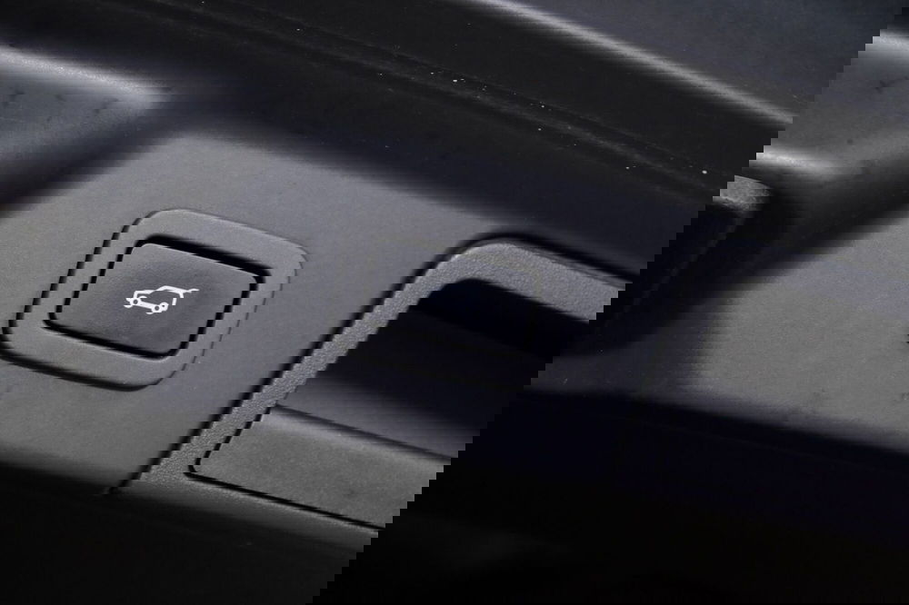 Land Rover Range Rover Velar usata a Torino (18)