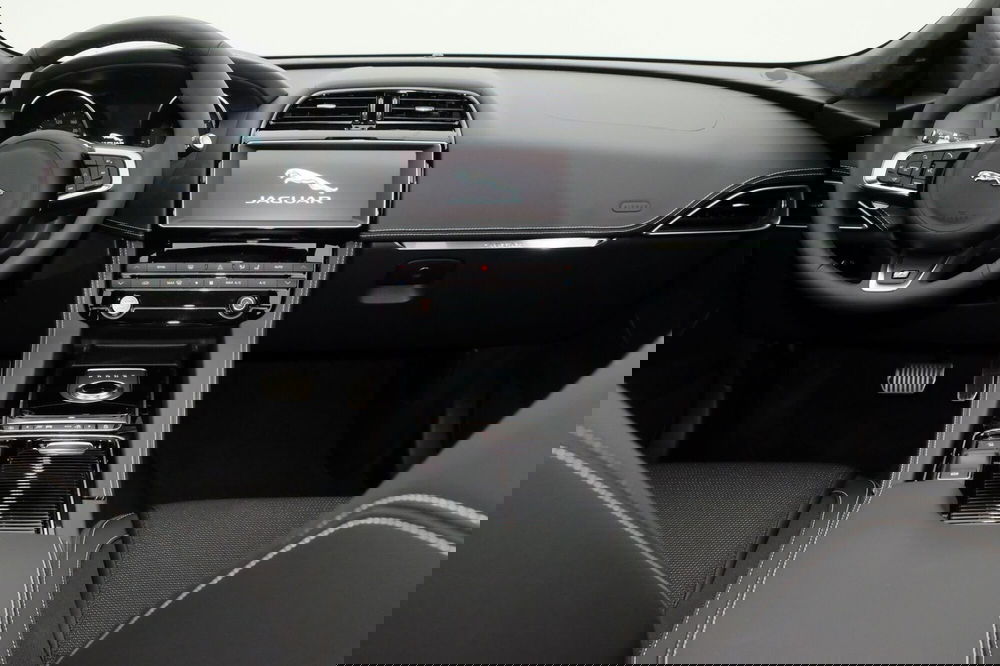 Jaguar F-Pace usata a Torino (4)