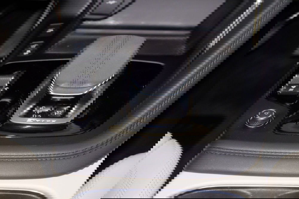 Jaguar E-Pace usata a Torino (11)