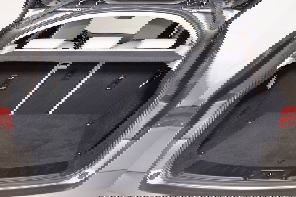 Jaguar E-Pace usata a Torino (13)