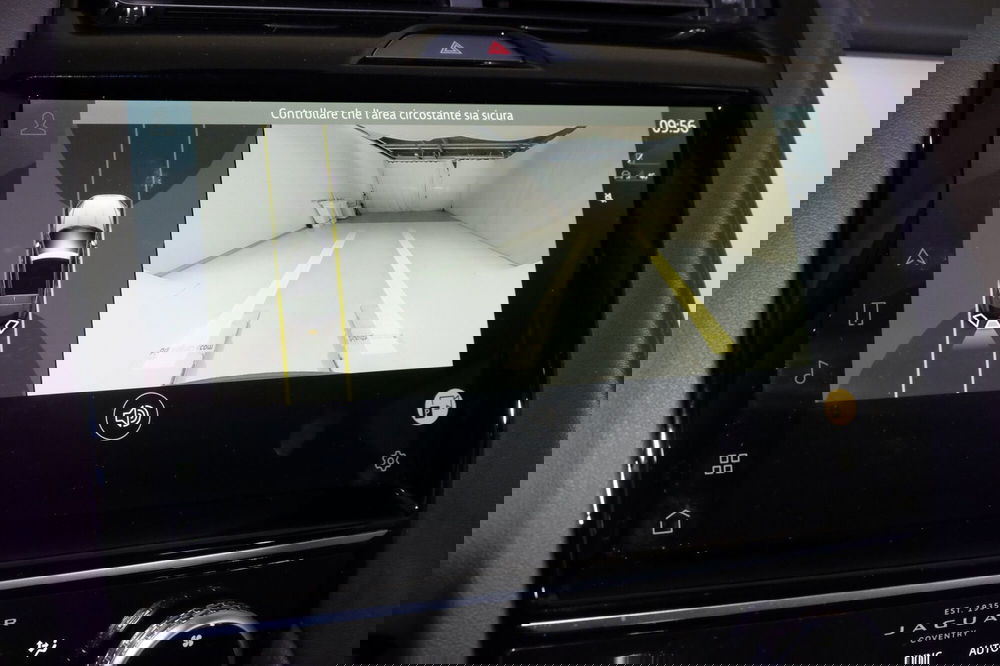 Jaguar E-Pace usata a Torino (16)