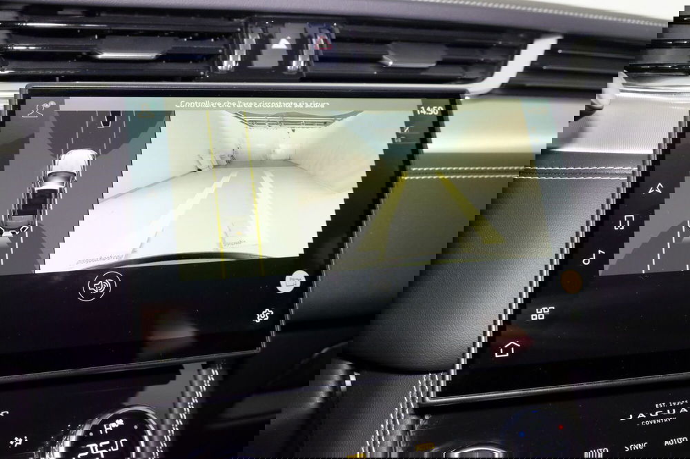 Jaguar F-Pace usata a Torino (16)