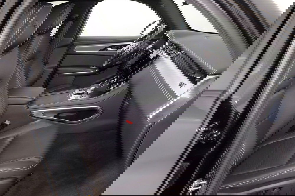 Jaguar F-Pace usata a Torino (3)