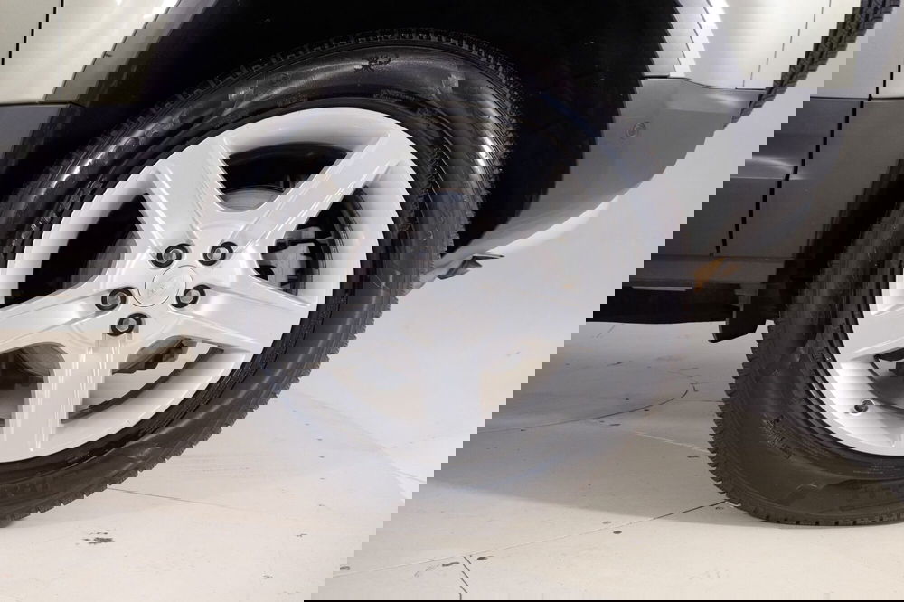 Land Rover Defender usata a Torino (9)