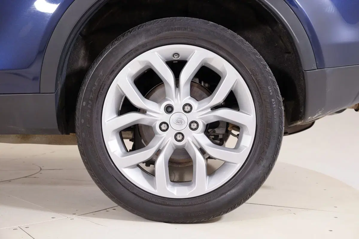 Land Rover Discovery Sport usata a Torino (9)