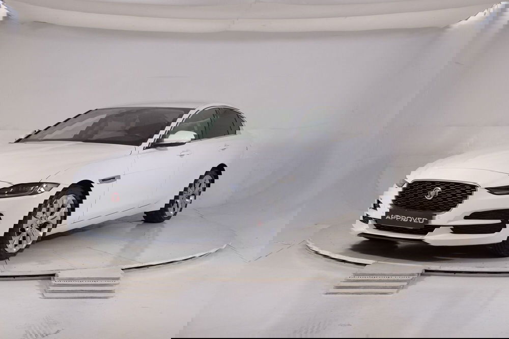 Jaguar XE usata a Torino