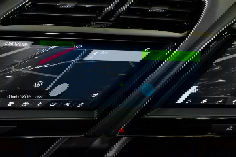 Jaguar XE usata a Torino (12)