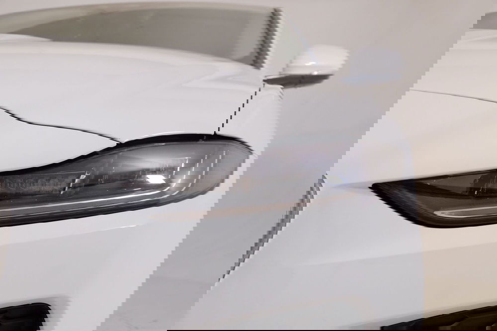 Jaguar XE usata a Torino (19)