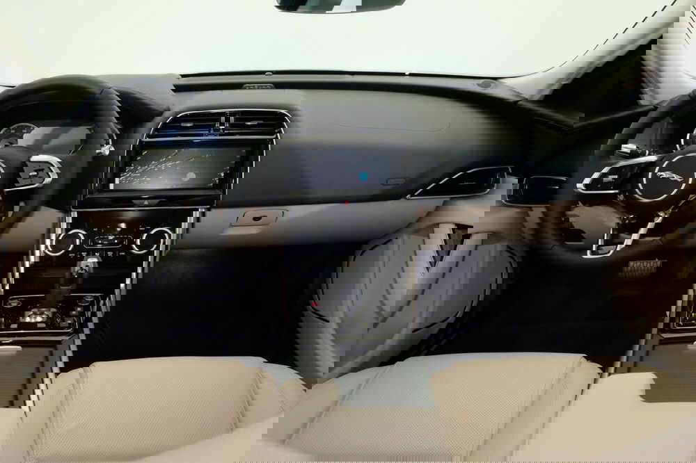 Jaguar XE usata a Torino (4)